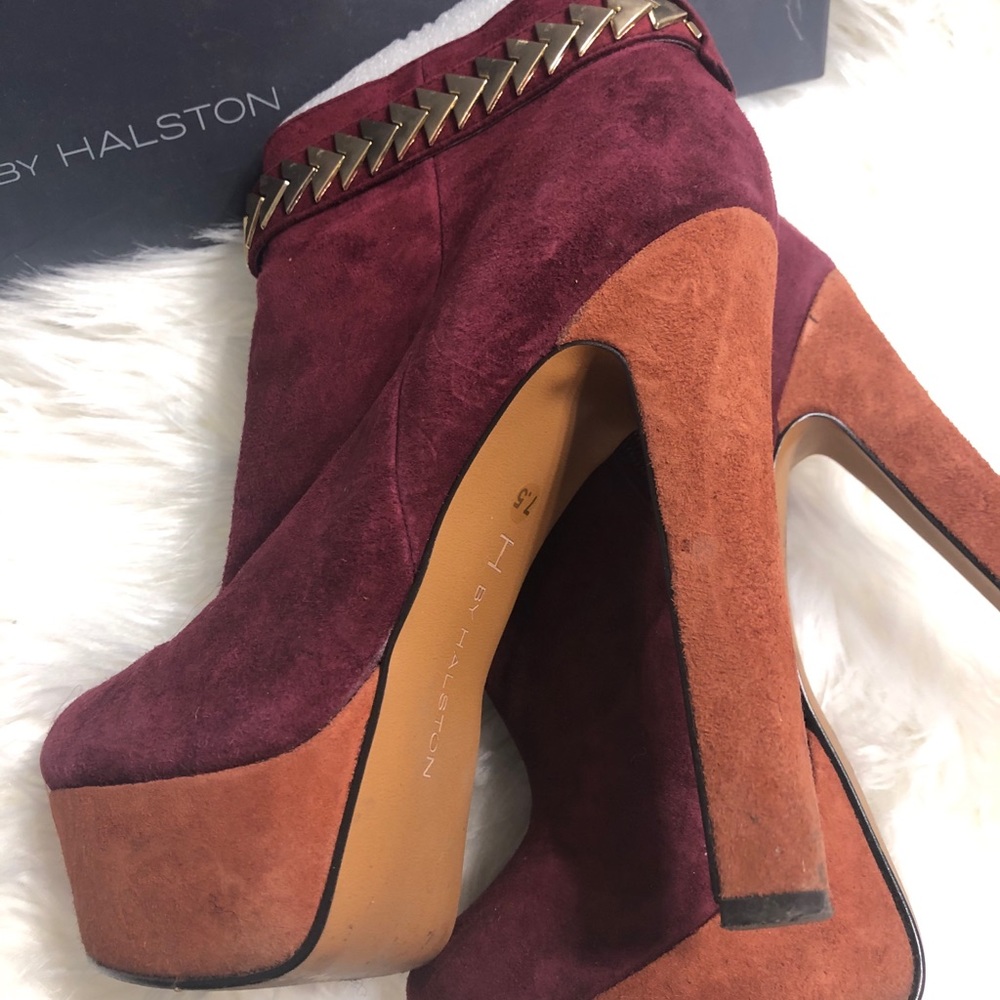 B. Halston Bootie - Picture 4 of 4
